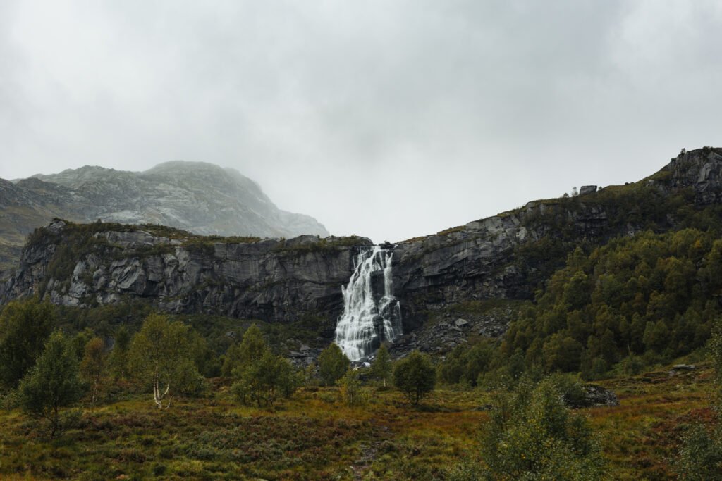 waterfall in åbøddalen norway