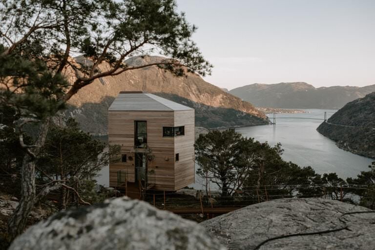 Stunning intimate wedding venue in norway